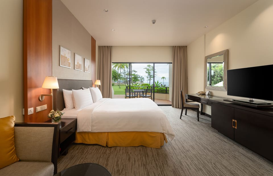 Standard Room, 1 King Bed, Terrace, Sea View (Kinabalu) | Beach/ocean view