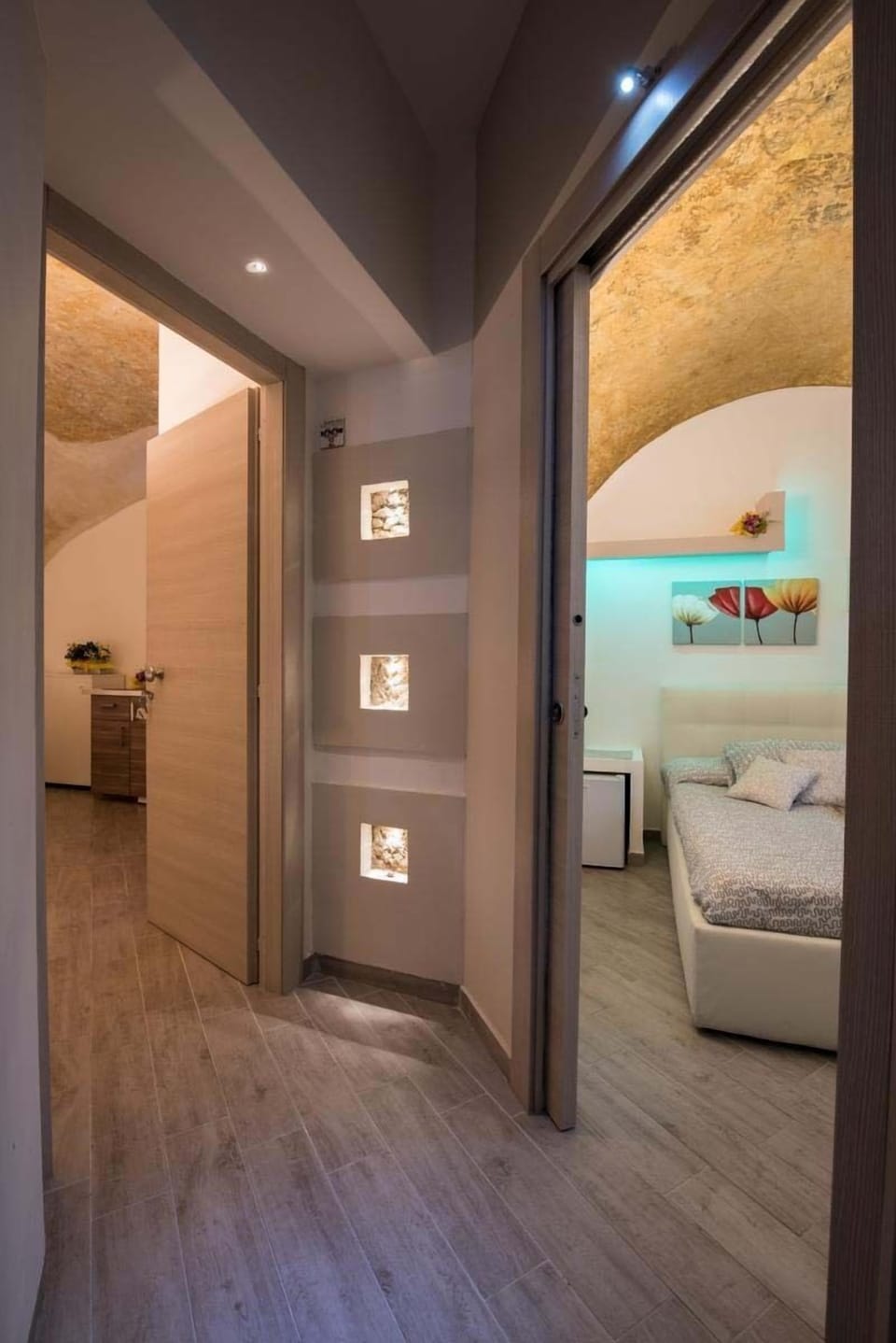 Suite, 2 Bedrooms, Kitchenette | Free WiFi, bed sheets