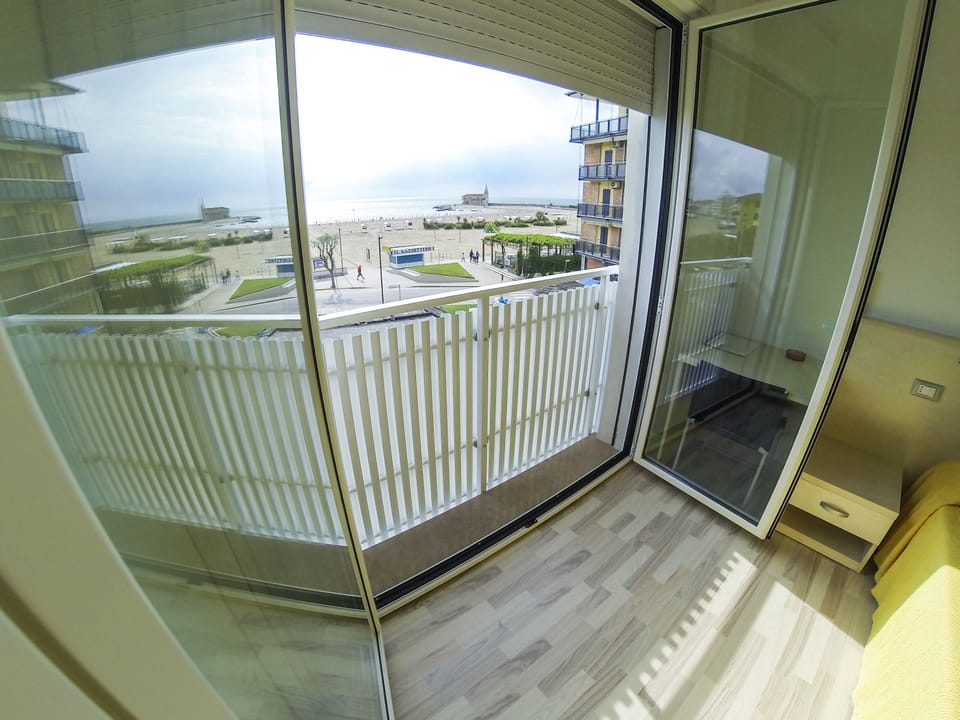 Double or Twin Room, Ocean View | In-room safe, desk, WiFi (surcharge)