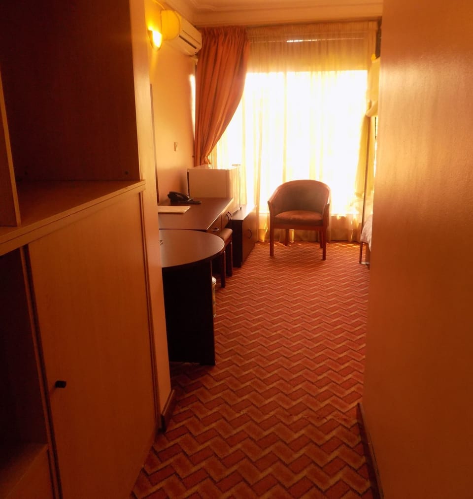 Minibar, in-room safe, desk, blackout drapes