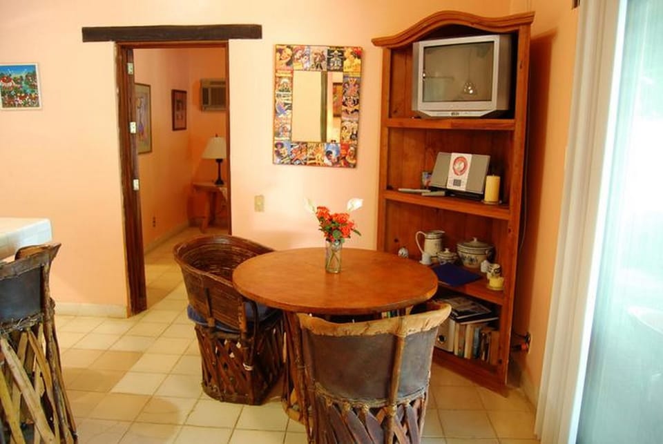 Traditional Townhome, 2 Bedrooms | Living area | TV