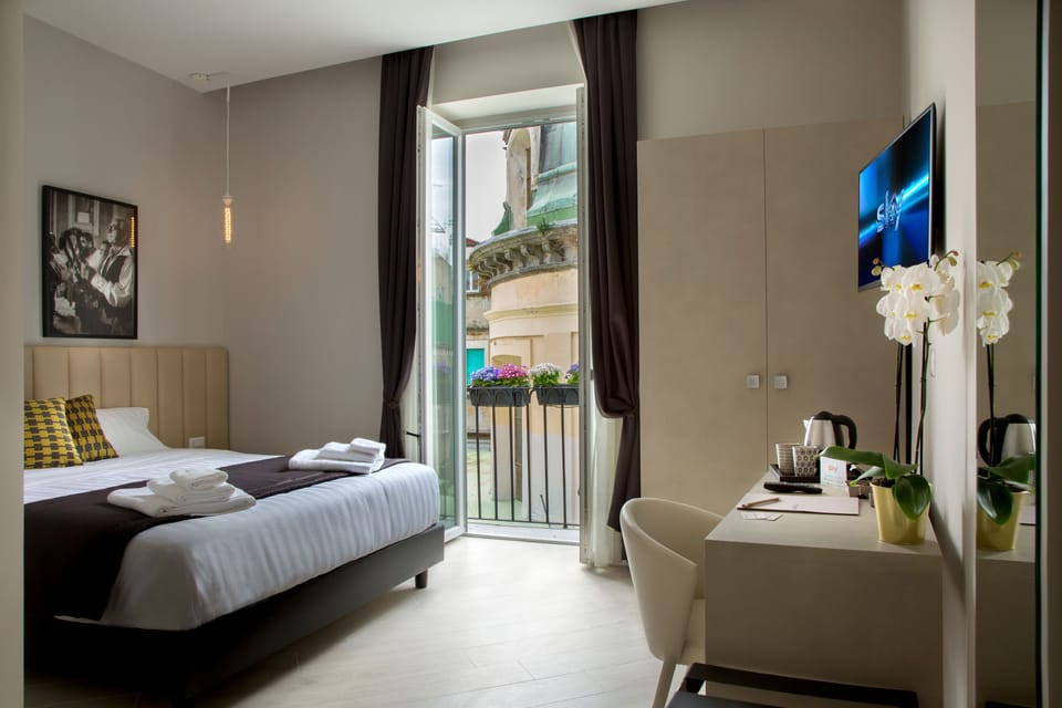 Double Room | 5 bedrooms, premium bedding, minibar, in-room safe