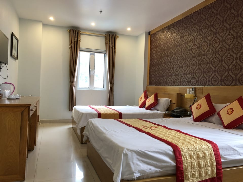 Comfort Double Room Single Use, Non Smoking, Mountain View | Desk, laptop workspace, blackout drapes, soundproofing