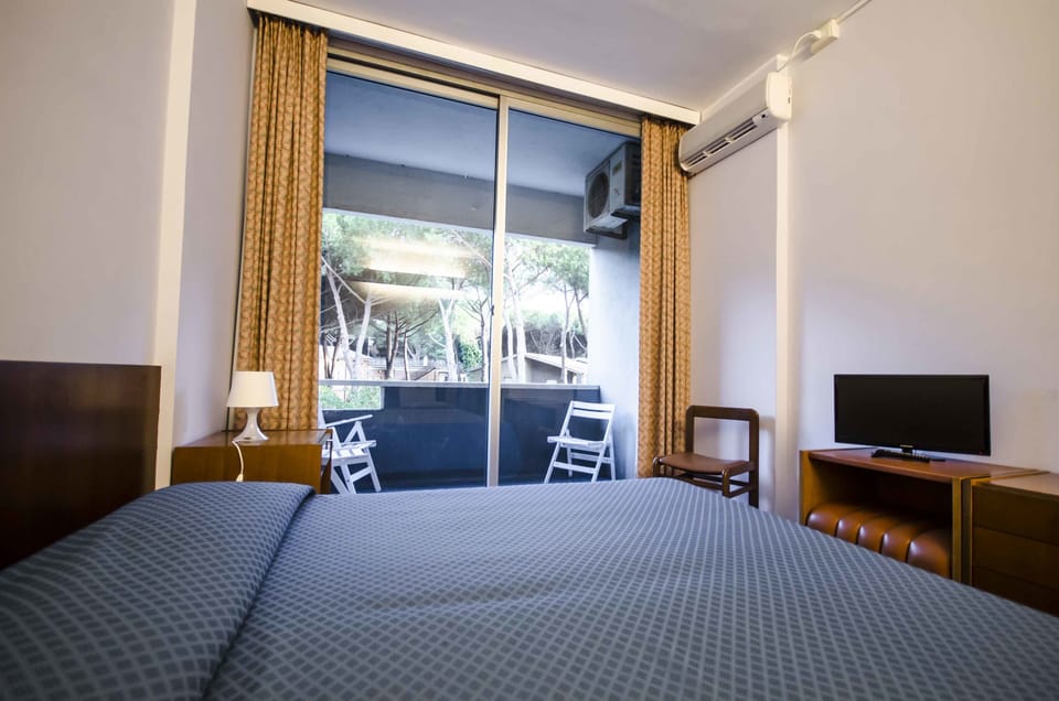 Cribs (surcharge), WiFi (free)
