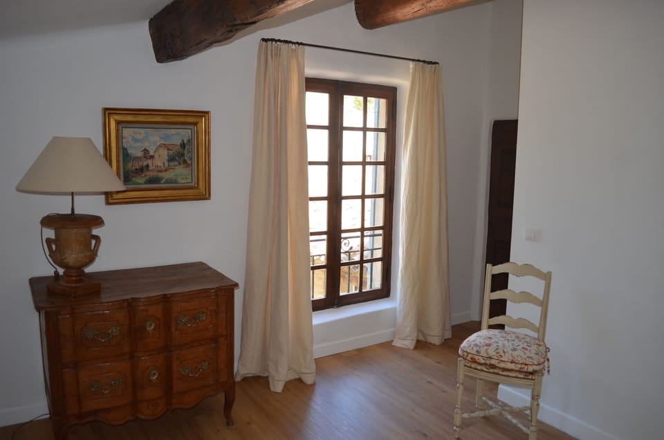 Double Room (Pagnol) | Living area