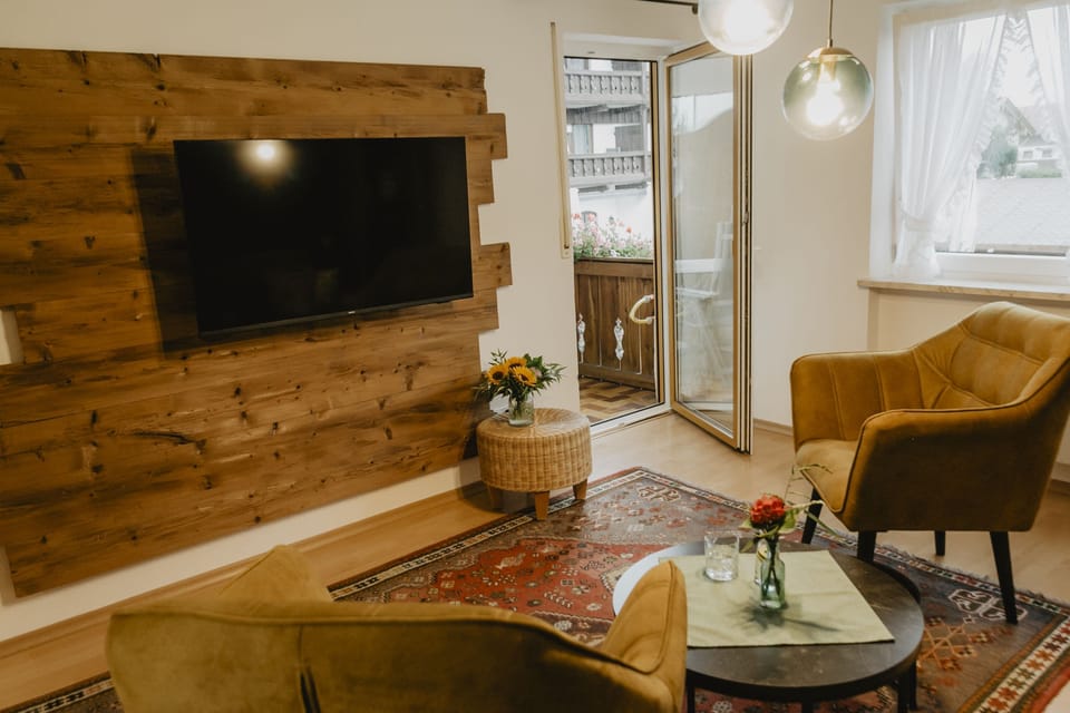 Condo | Living area | Flat-screen TV