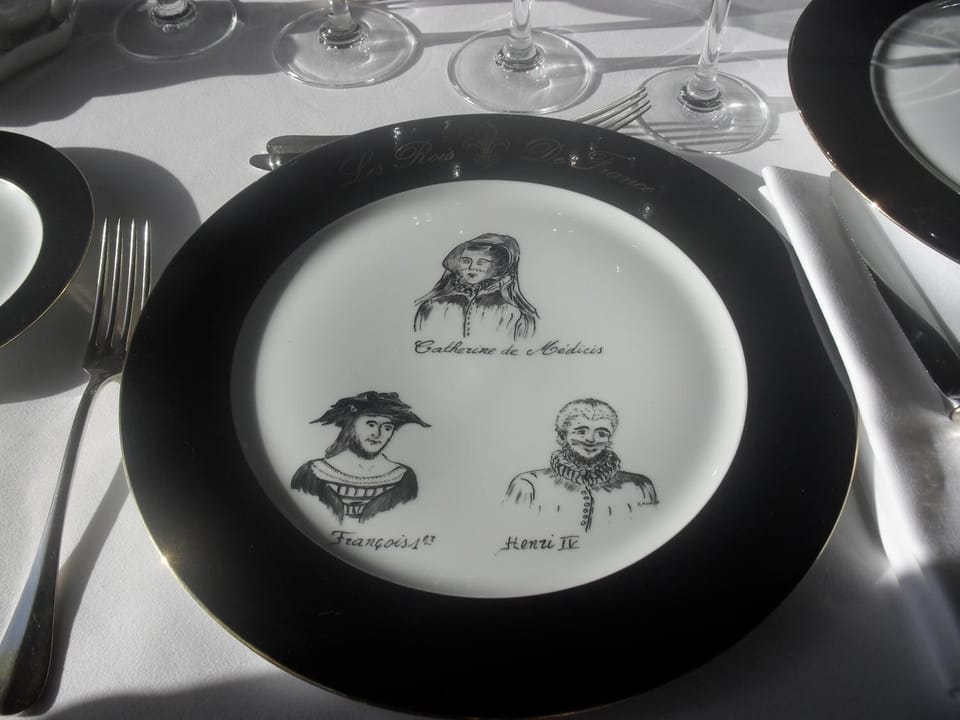 Lunch and dinner served