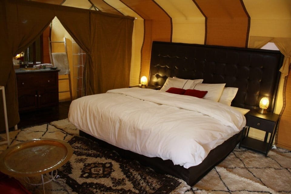 Deluxe Tent, Multiple Beds | Premium bedding, desk, cribs (free), bed sheets