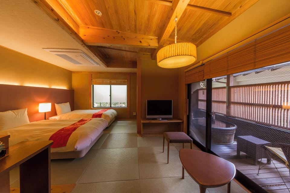 Annex UMI/KAZE - Twin Room with Partial Open-air Hot Spring Bath | In-room safe, free WiFi