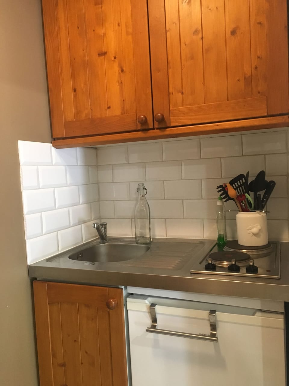 Family Double or Twin Room | Private kitchenette | Shared fridge, coffee/tea maker, electric kettle