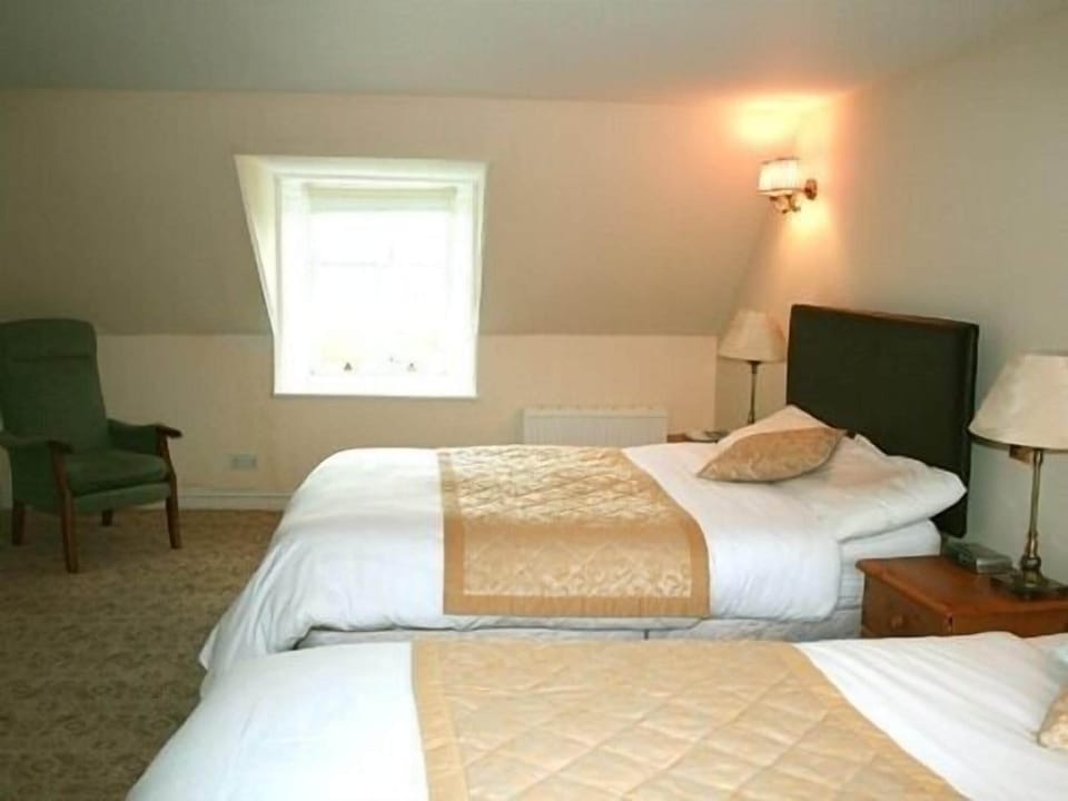 Standard Quadruple Room, Ensuite (Autumn Room)