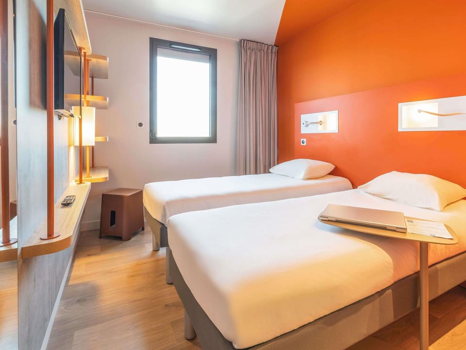 Standard Room, 2 Twin Beds | Exterior