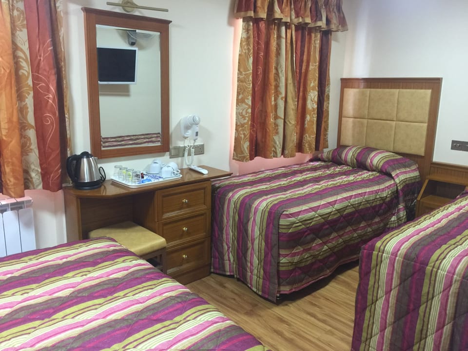 In-room safe, desk, bed sheets