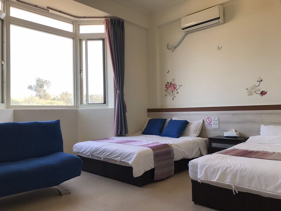 Comfort Triple Room, 1 Bedroom, Private Bathroom | Premium bedding, desk, soundproofing, free WiFi