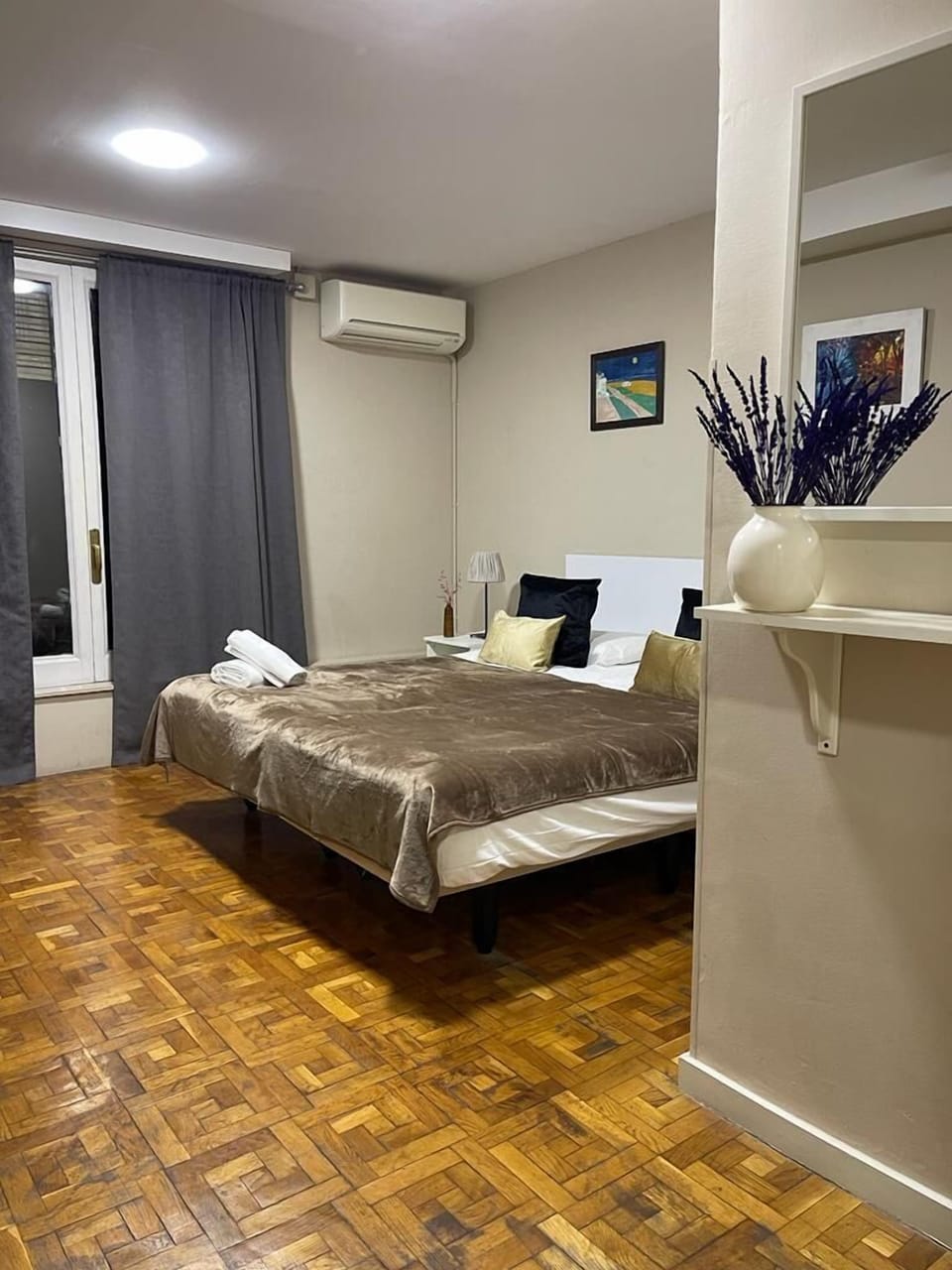 Superior Double or Twin Room, Shared Bathroom | Desk, free WiFi, bed sheets