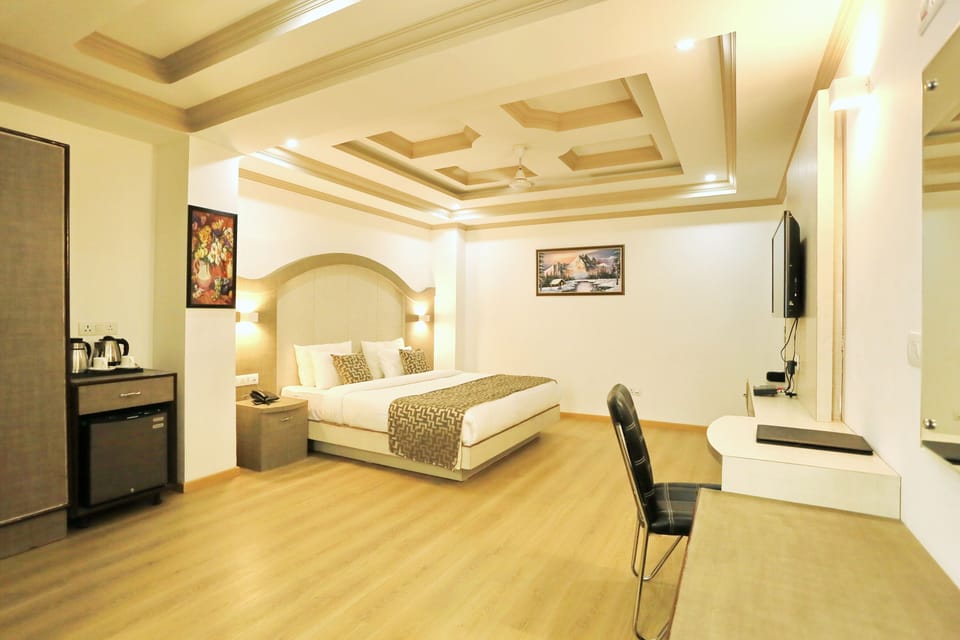 Deluxe Room with AC | Premium bedding, down comforters, in-room safe, desk