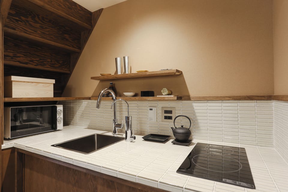 House, Non Smoking | Private kitchen | Fridge, microwave, stovetop, coffee/tea maker