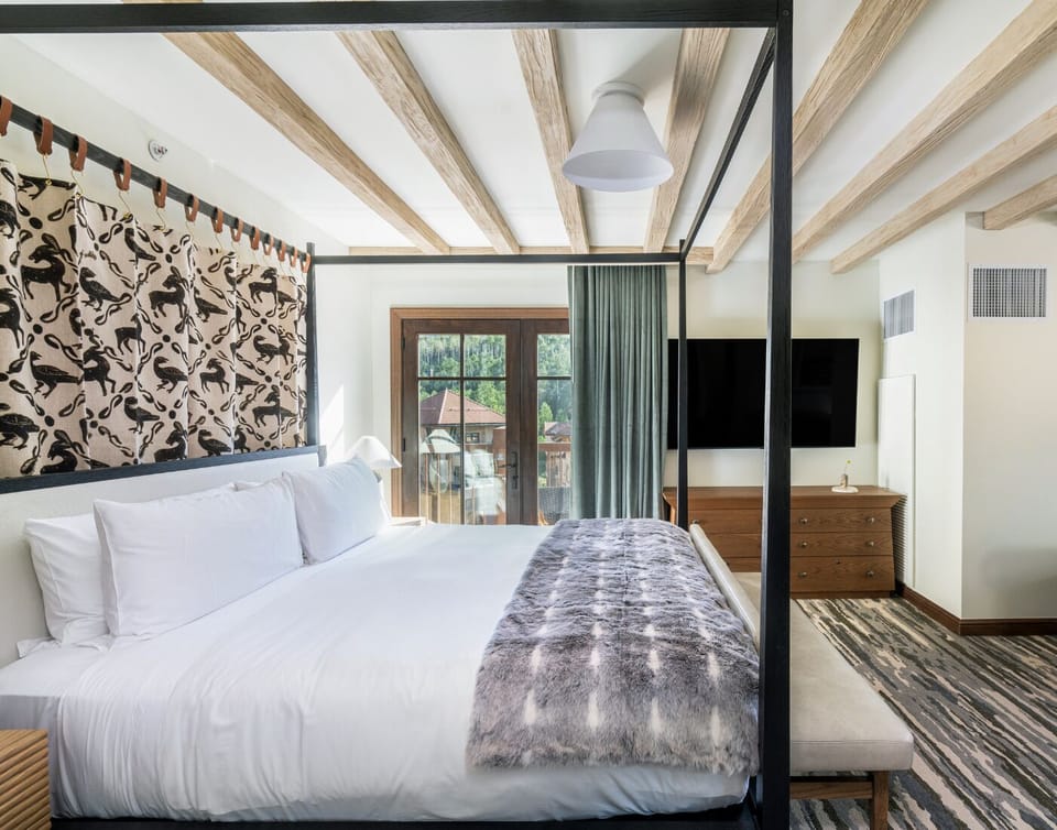 Room, 4 Bedrooms, Mountain View (Misty Maiden, Residence) | Premium bedding, pillowtop beds, in-room safe, iron/ironing board