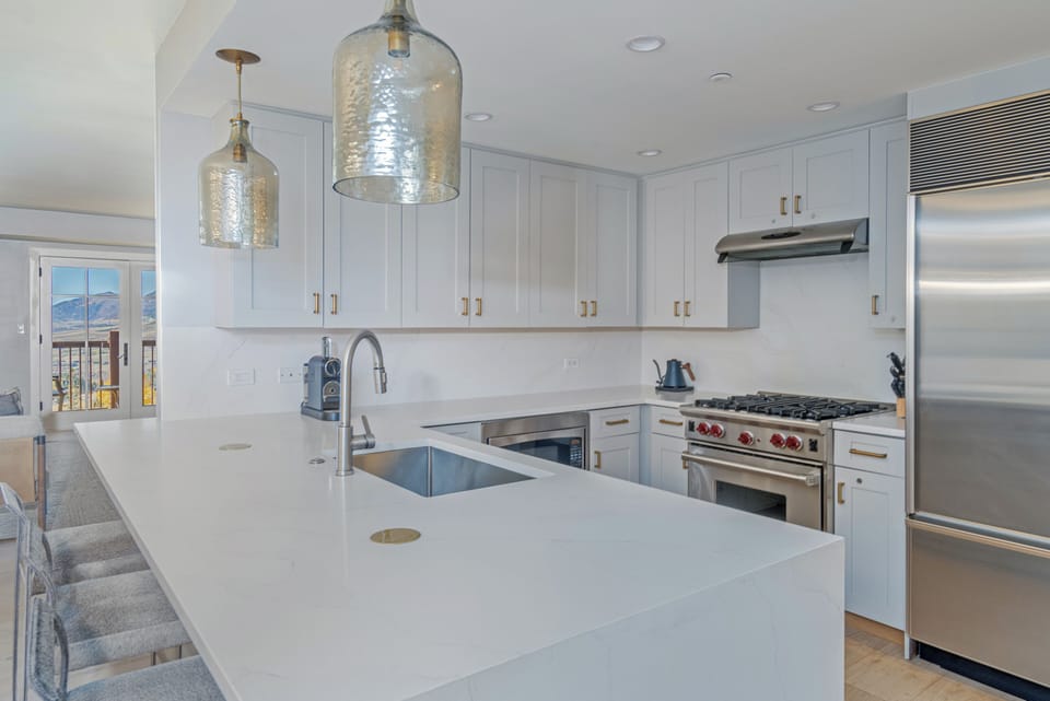 Room, 2 Bedrooms, Mountain View (Residence) | Private kitchen | Coffee/tea maker