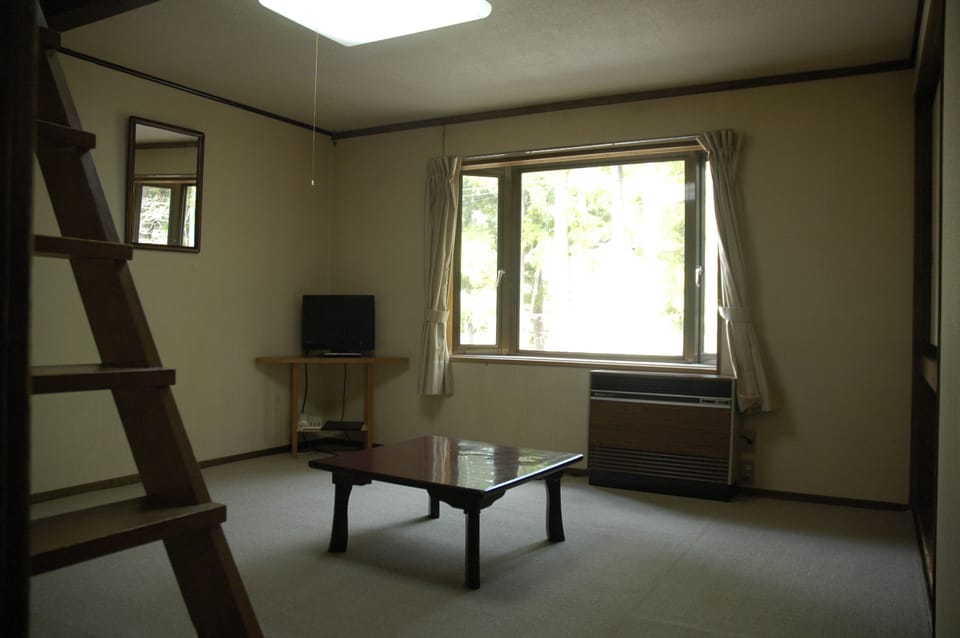 Standard Room | Free WiFi, bed sheets