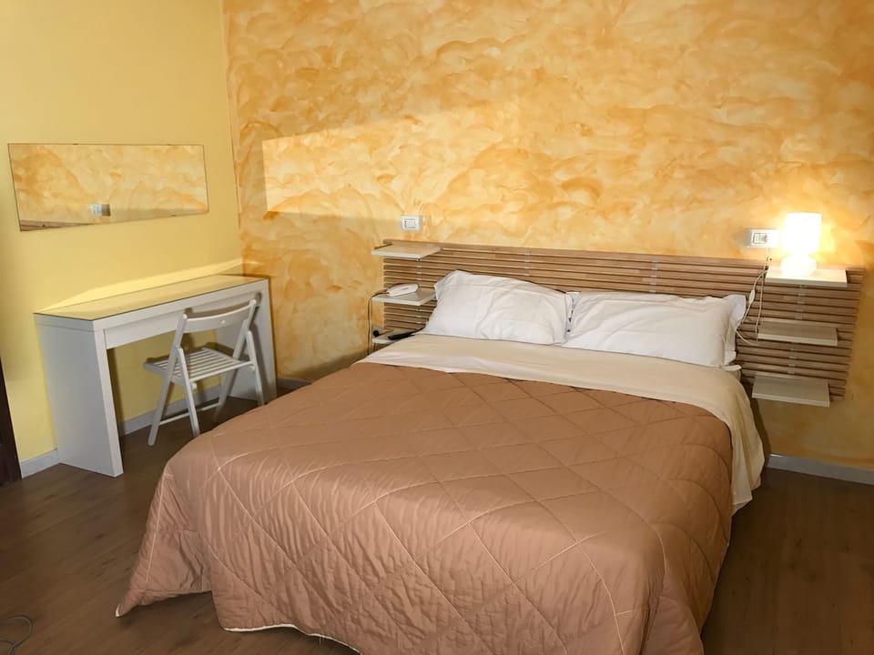 Family Room | Iron/ironing board, cribs/infant beds, free WiFi, bed sheets