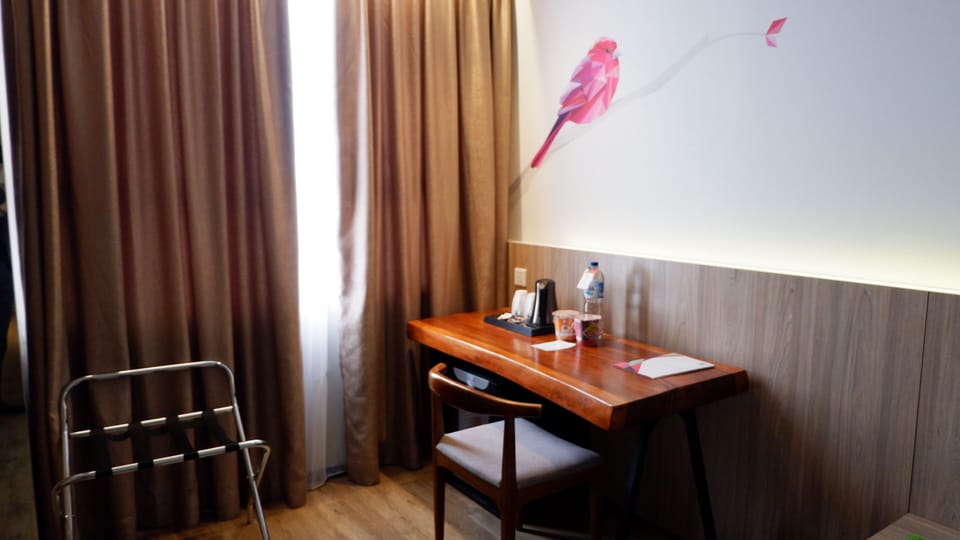 Superior Double Room, 1 King Bed | Premium bedding, minibar, in-room safe, desk