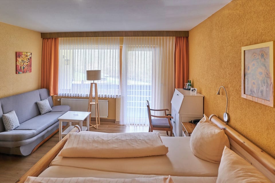 Premium bedding, in-room safe, individually decorated, desk