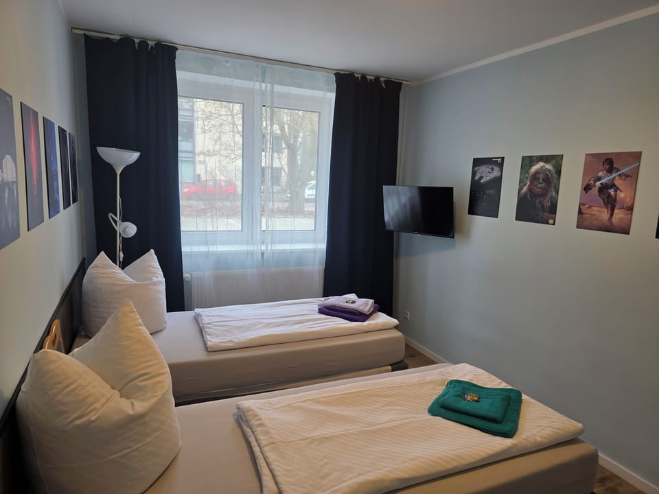 Basic Double or Twin Room, 2 Twin Beds | Cribs/infant beds, rollaway beds, free WiFi, bed sheets