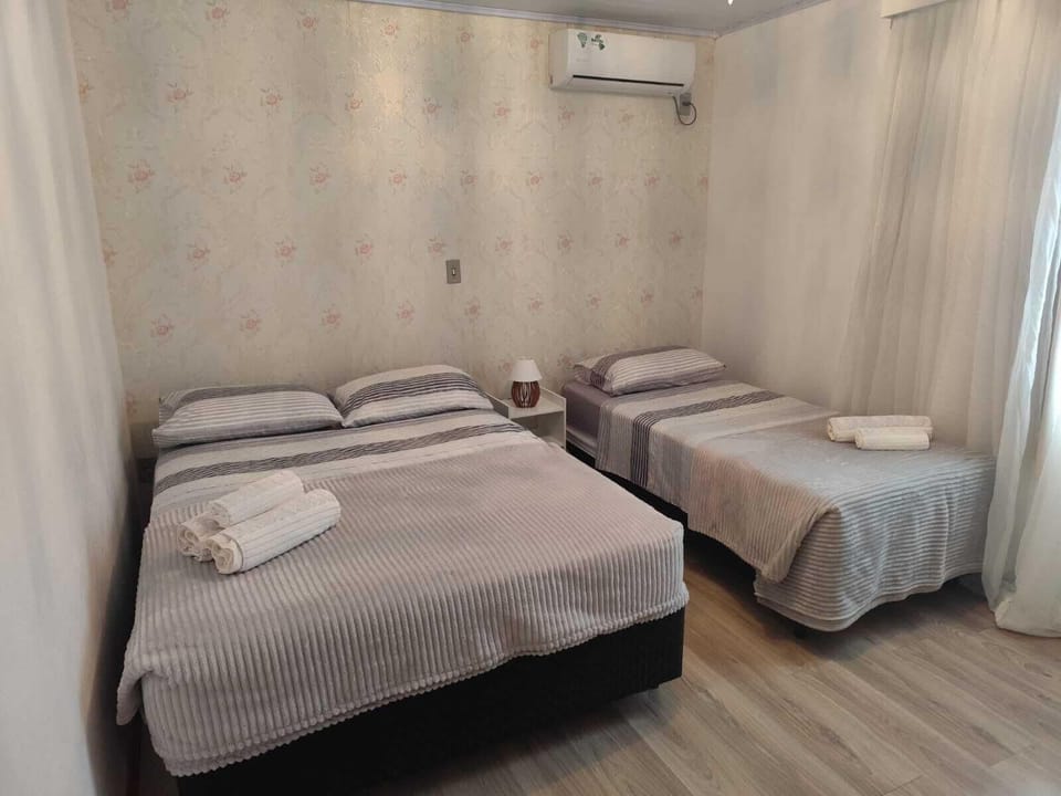 Standard Triple Room | Minibar, laptop workspace, blackout drapes, WiFi (free)