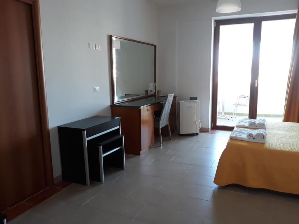1 bedroom, desk, soundproofing, iron/ironing board