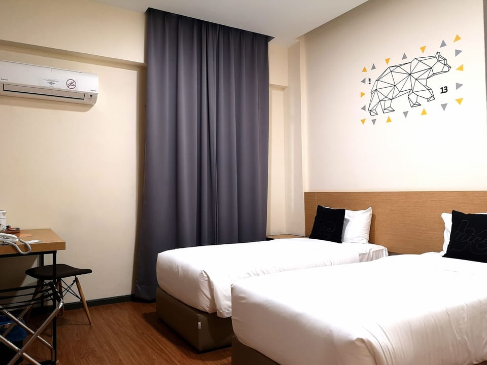 Deluxe Twin  | In-room safe, desk, iron/ironing board, free WiFi