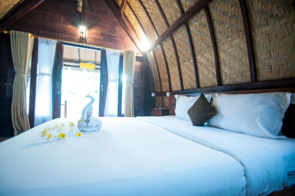 Classic Room, Garden View | 1 bedroom, Egyptian cotton sheets, premium bedding, down comforters