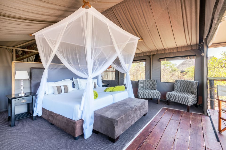 Standard Tent | Minibar, in-room safe, desk, laptop workspace