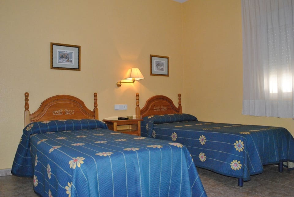 Double Room | In-room safe, desk, free WiFi, bed sheets