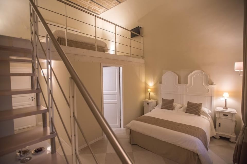 Minibar, desk, soundproofing, cribs/infant beds