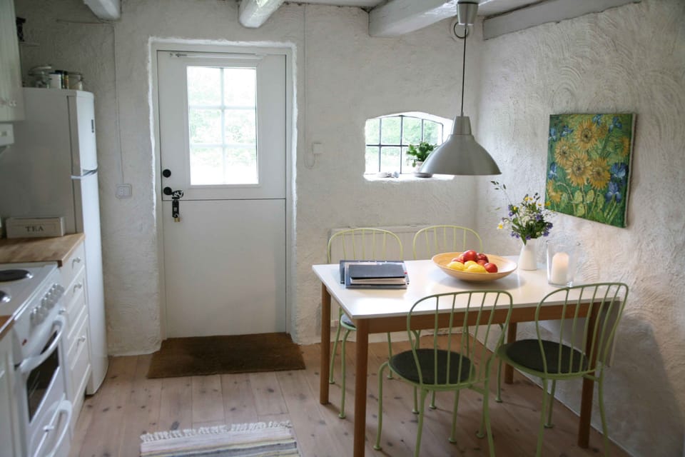 Family Apartment, 3 Bedrooms, Ensuite, Garden View | Private kitchen | Fridge, microwave, stovetop, coffee/tea maker