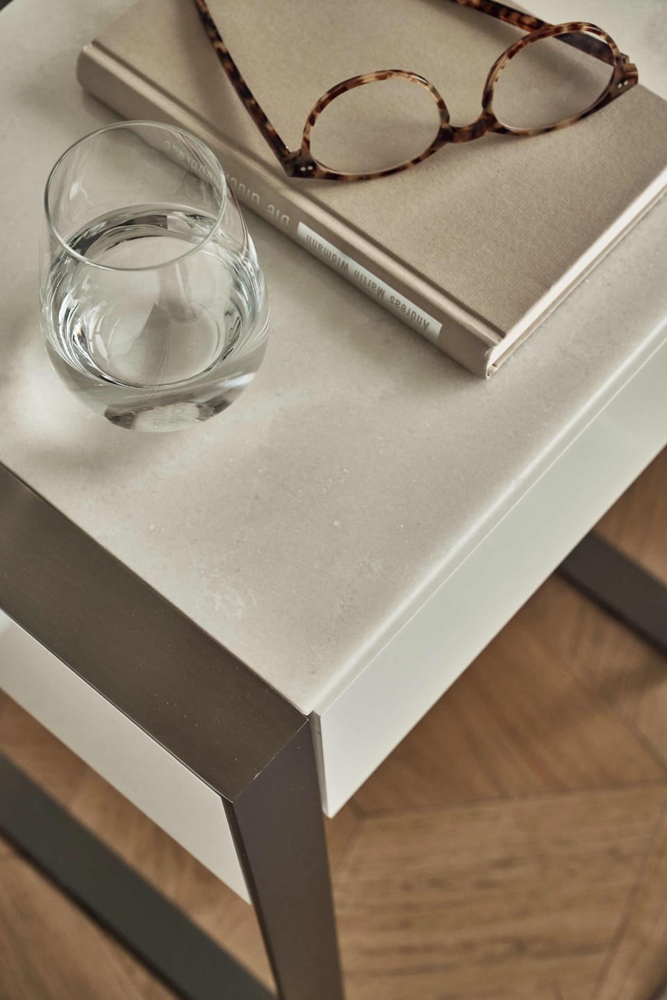 Premium bedding, free minibar items, in-room safe, desk