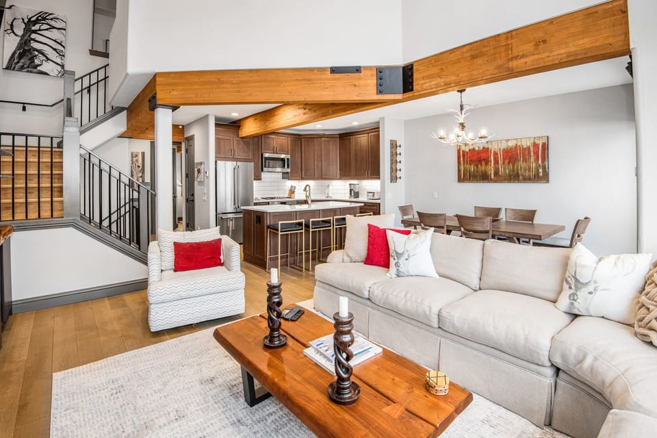 Townhome, 5 Bedrooms | Interior
