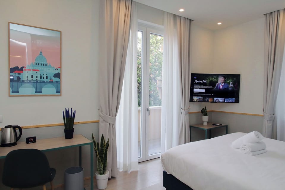 Double Room, Balcony | In-room safe, free WiFi, bed sheets
