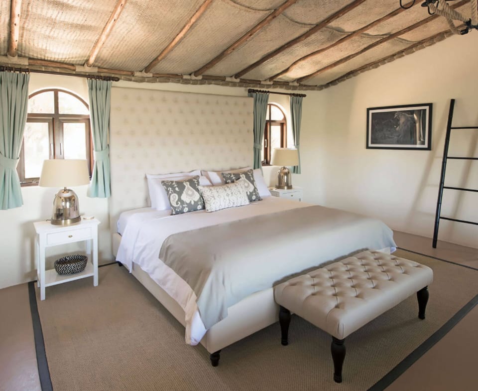 Luxury Double Room, Terrace, Valley View | Free minibar, in-room safe, free WiFi, bed sheets
