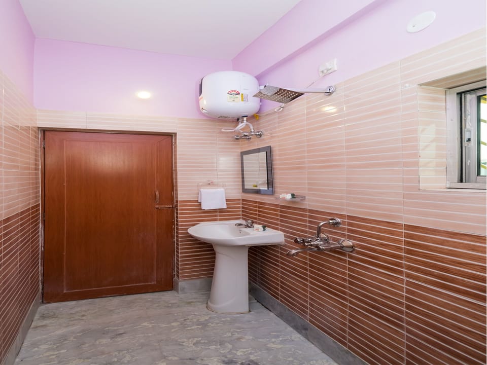 Double or Twin Room | Bathroom sink
