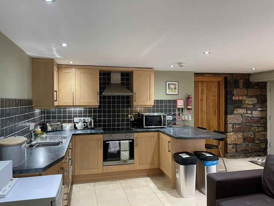 Luxury Cabin, Private Bathroom (Ramblers Retreat) | Private kitchen | Highchair