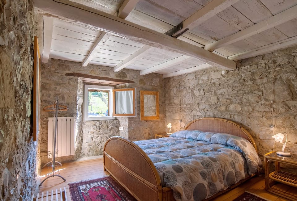 Romantic Double Room, Private Bathroom, Garden View | Iron/ironing board, free WiFi, wheelchair access