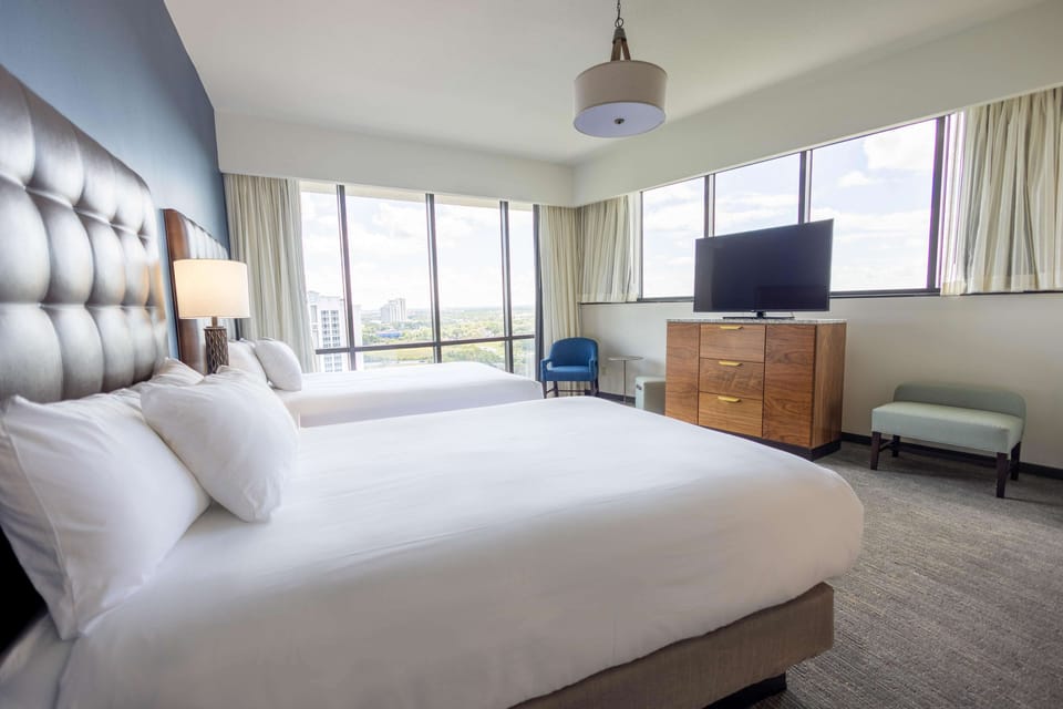 Suite, Multiple Beds (Oversized, Sofa Sleeper, 2 Rooms) | Premium bedding, in-room safe, desk, laptop workspace