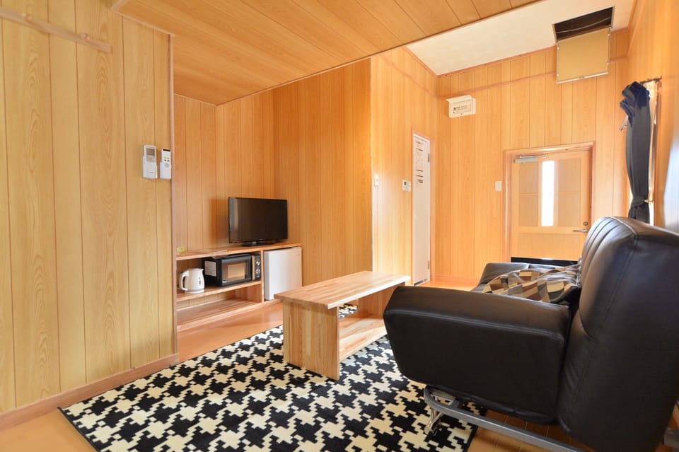 Twin Room, NANACHIBUSHI | Desk, blackout drapes, WiFi (free)