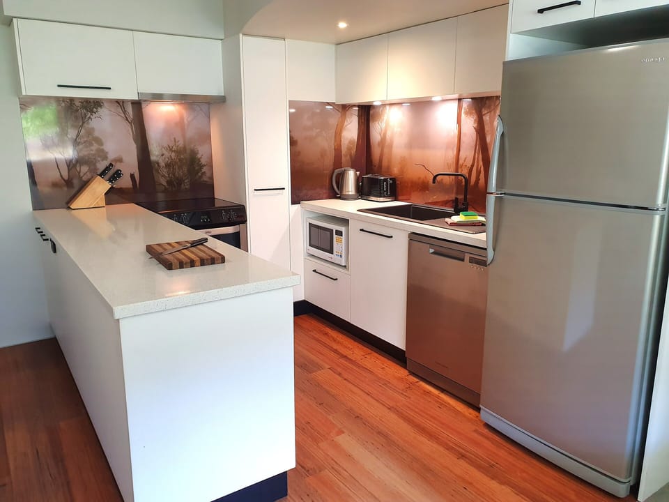 8 share Terrace 3 Bedroom | Private kitchen | Fridge, microwave, oven, stovetop