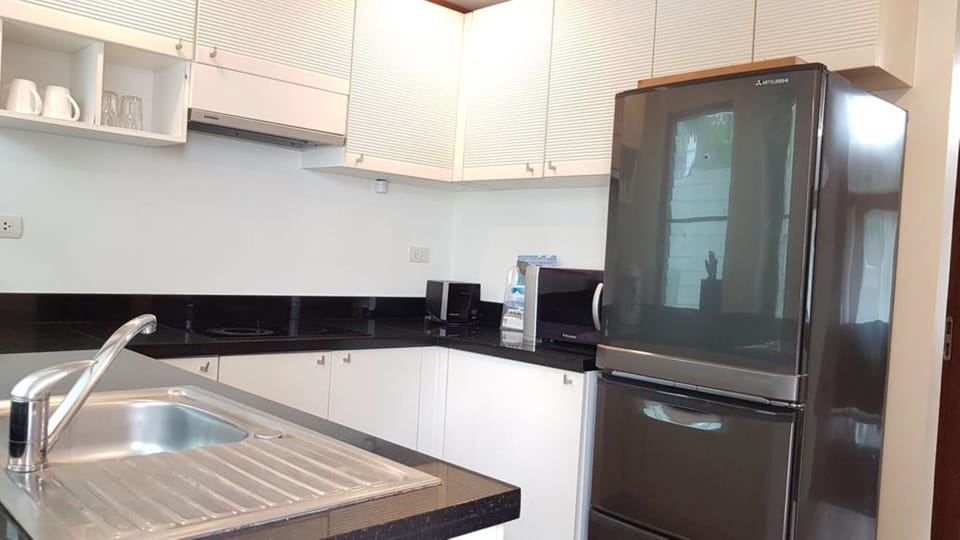 Full-size fridge, microwave, stovetop, espresso maker