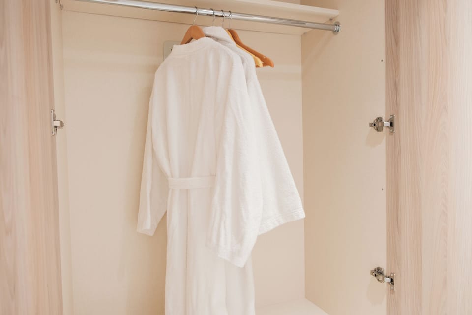 Classic Double or Twin Room, 1 Bedroom, Lanai, City View | In-room safe, laptop workspace, blackout drapes, soundproofing
