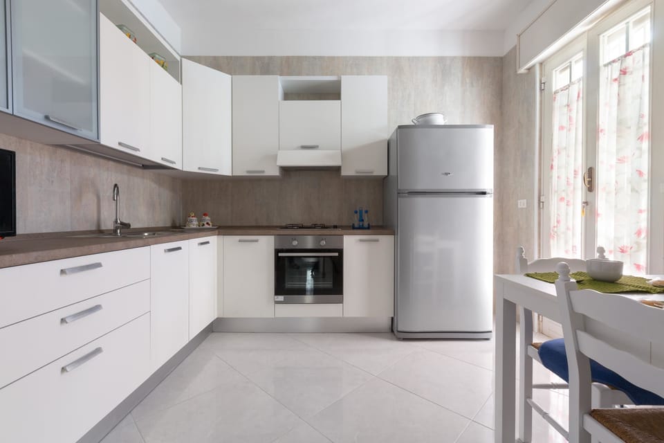 Standard Villa, 3 Bedrooms | Private kitchen | Full-size fridge, microwave, oven, stovetop