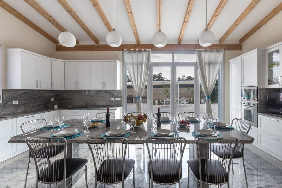Deluxe Villa, 3 Bedrooms | Private kitchen | Full-size fridge, microwave, oven, stovetop